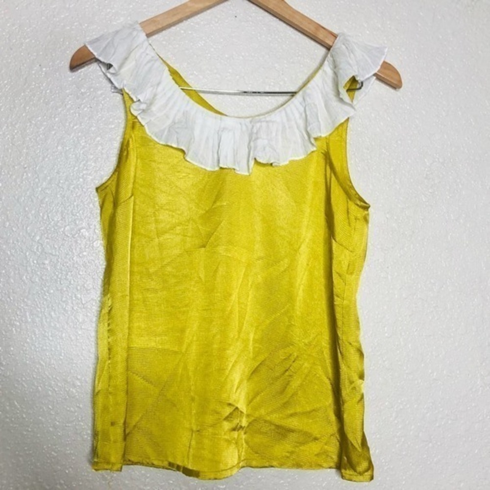 {Ark & Co} sleeveless sateen pretty blouse S